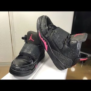 Girl's Air Jordan Son of Mars PS Shoes 512243-009.